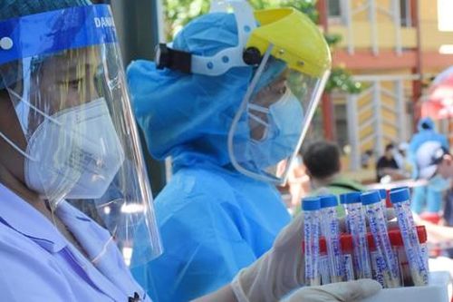 Thêm một F1 của Giám đốc Hacinco dương tính SARS-CoV-2