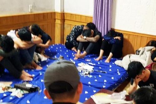 Bắt hàng chục dân chơi, tụ tập 'bay lắc' giữa mùa dịch COVID-19