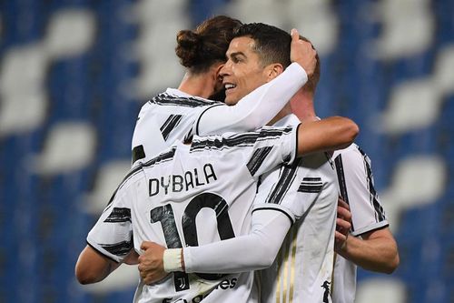 Cán mốc 100 bàn cho Juventus, Ronaldo đi vào lịch sử