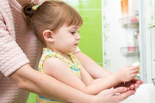 Nhiễm trùng tiêu hóa ở trẻ em: Hướng dẫn cách phòng bệnh tiêu chảy cấp ở trẻ