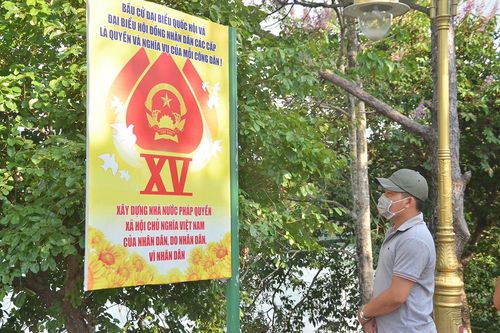 Pleiku: Đa dạng hình thức tuyên truyền, cổ động trực quan về bầu cử