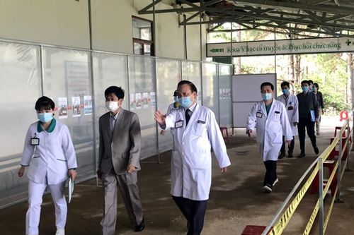 Kiên quyết đóng cửa, tạm dừng hoạt động các cơ sở khám chữa bệnh không đạt tiêu chuẩn