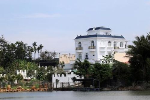 Lâm Đồng: Kiểm điểm Chi nhánh Văn phòng đăng ký đất đai thành phố Bảo Lộc, buộc cưỡng chế tháo dỡ biệt thự khủng