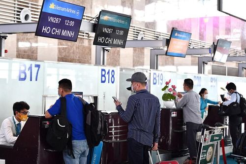 Hàng không phải hoàn trả giá dịch vụ khi khách hoàn, hủy vé máy bay