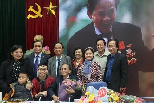 Người nhiều năng lượng