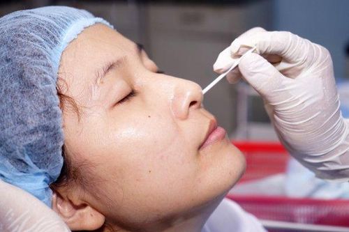 Tổng xét nghiệm, truy vết F0, chống dịch bệnh xâm nhập vào bệnh viện