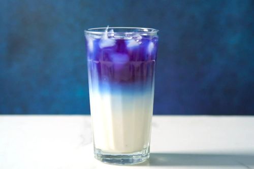 Cách pha chế latte hoa đậu biếc mát lạnh