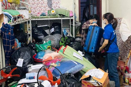 Sinh viên Đà Nẵng dọn dẹp, biến ký túc xá thành khu cách ly
