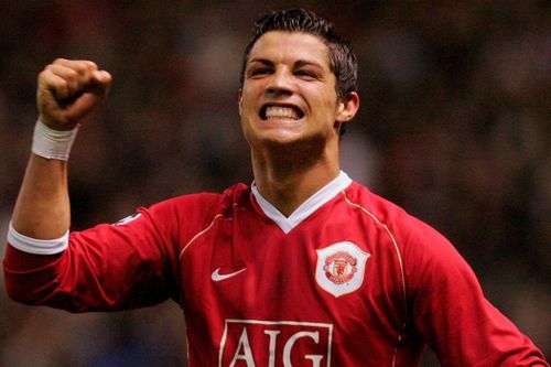 Bàn thắng của Ronaldo đẹp nhất trong 36 năm Neville theo dõi MU