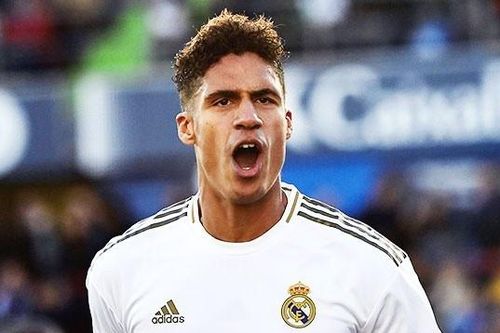 MU đặt giá mua Varane
