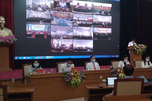 Các ứng viên đại biểu HĐND TP Hà Nội khóa XVI tiếp xúc cử tri quận Long Biên