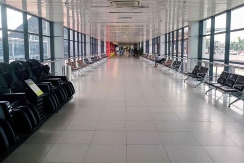 Sân bay Nội Bài bất ngờ đóng cửa sảnh E