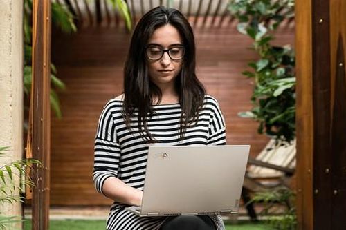 ThinkPad X1 Titanium Yoga laptop mỏng nhất của dòng ThinkPad