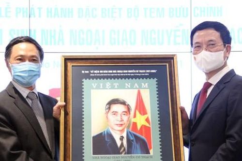Phát hành đặc biệt bộ tem về nhà ngoại giao Nguyễn Cơ Thạch