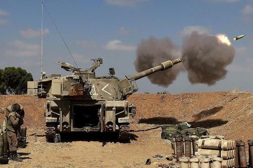 Hamas tấn công quyết liệt, Israel cố kiềm chế giữ 'cái đầu lạnh'