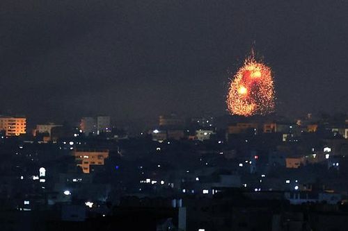 Trong 40 phút, Israel dội 450 tên lửa vào 'tài sản chiến lược' của Hamas ở Gaza