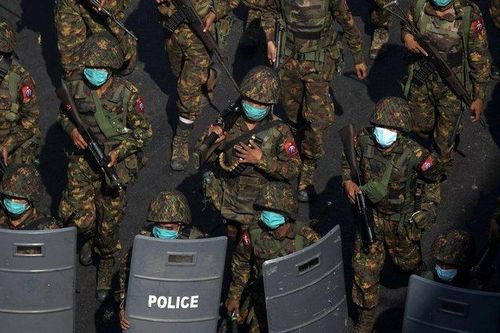Tình hình Myanmar: Chính quyền quân sự áp đặt thiết quân luật