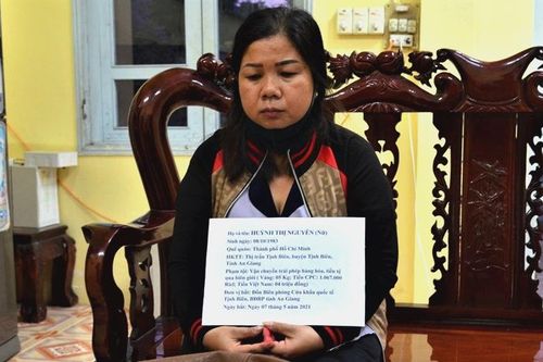 Khởi tố vụ án vận chuyển trái phép tiền tệ qua biên giới