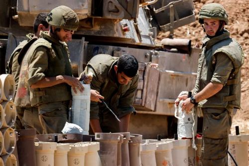 Israel nã pháo vào Gaza, người Palestine bắn tên lửa đáp trả