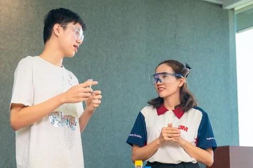 Lợi ích của việc tiếp cận khoa học từ sớm cho con trẻ