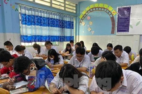 Long An cho học sinh dừng đến trường để phòng dịch bệnh COVID-19