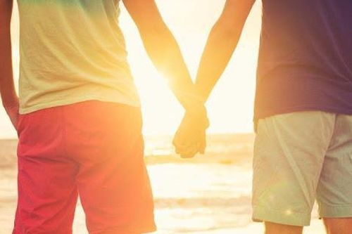 Quan hệ nhiều bạn tình đồng giới, thanh niên trẻ được 'khuyến mãi' bệnh hiếm
