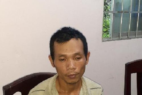 Tạm giữ đối tượng giết cha ruột bằng nhiều nhát dao và búa