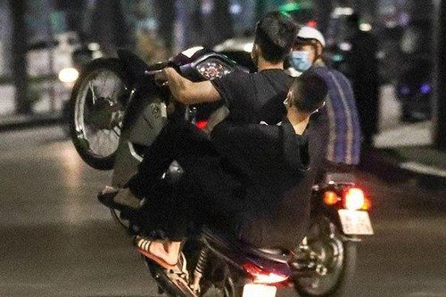 Triệu tập nhóm thanh niên đua xe, đánh võng