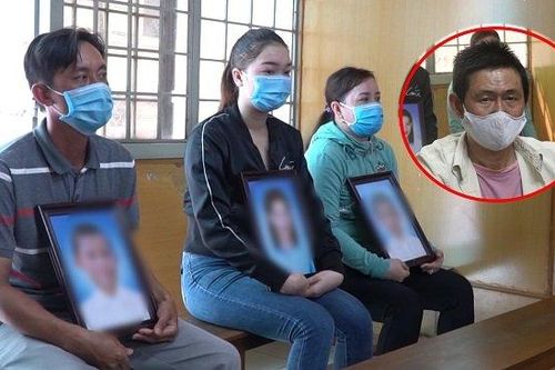 Vụ châm lửa giết 3 người vì ghen tuông: Người nhà mang di ảnh, khóc tại tòa