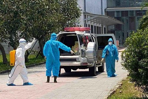 5 người ở TT-Huế lội ruộng vào xã đang phong tỏa để đánh ghen