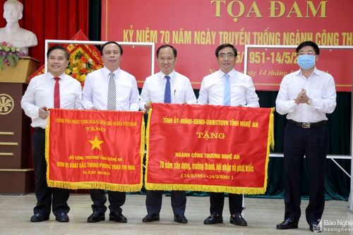 Tọa đàm kỷ niệm 70 năm Ngày truyền thống ngành Công Thương Nghệ An