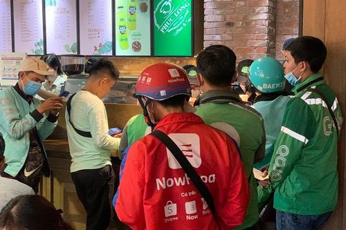 Nhu cầu dịch vụ giao hàng tăng cao trong mùa dịch COVID-19