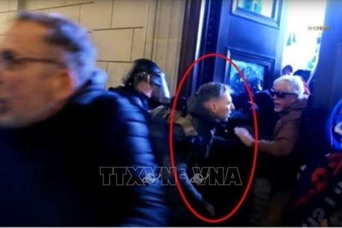 Mỹ: Bắt giữ một thiếu tá thủy quân lục chiến liên quan vụ bạo loạn ở Đồi Capitol