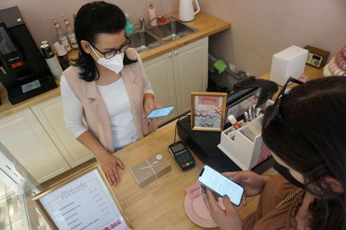 Một thị trấn tại Séc phát hành 'tiền riêng' để phục hồi kinh tế hậu phong tỏa