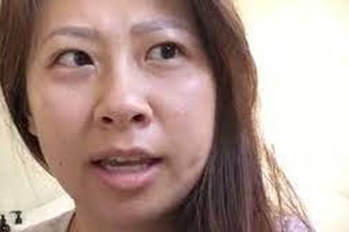 Sau khi cắt Amidan, cô gái bỗng chuyển sang nói giọng nước ngoài