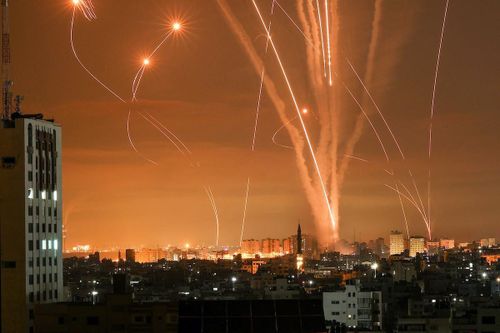 Hệ thống phòng không 'Vòm Sắt' của Israel quá tốt?
