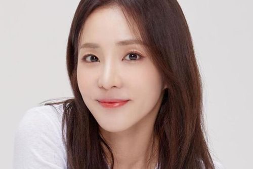 Mảnh ghép cuối cùng của 2NE1 rời YG Entertaiment sau 17 năm gắn bó