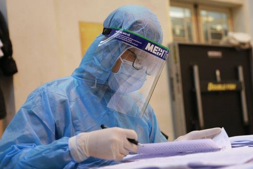 Hà Nội: Thêm một trường hợp dương tính SARS-CoV-2 đi cùng chuyến bay với vợ chồng Giám đốc Hacinco