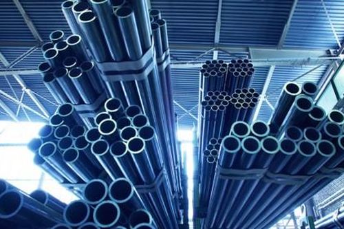 Chuyên gia đề xuất giảm thuế nhập khẩu nguyên liệu để 'ghìm cương' giá thép