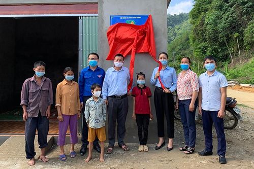 Khánh thành ngôi nhà Khăn quàng đỏ tại Lâm Bình