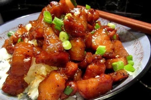 Món ngon mỗi ngày: Thịt lợn kho tiêu