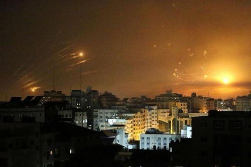 Lá chắn Vòm sắt của Israel đánh chặn rocket từ Dải Gaza