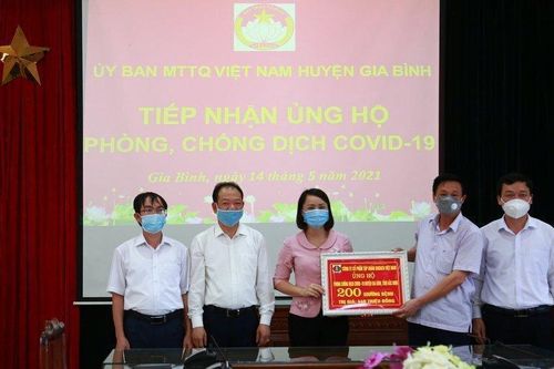 Dabaco Group trao tặng 200 giường y tế chống dịch COVID-19 cho huyện Gia Bình