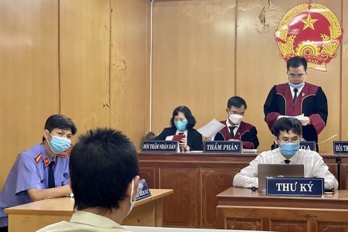 Án tử hình cho kẻ đổ xăng đốt phòng trọ làm chết 3 người ở TP.HCM