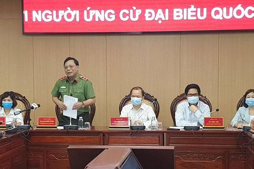 Ứng cử viên đại biểu Quốc hội tiếp xúc cử tri tại huyện Hoài Đức