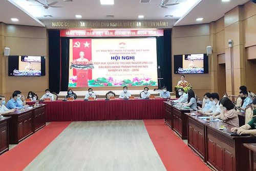 Người ứng cử đại biểu HĐND thành phố Hà Nội tiếp xúc cử tri huyện Đông Anh