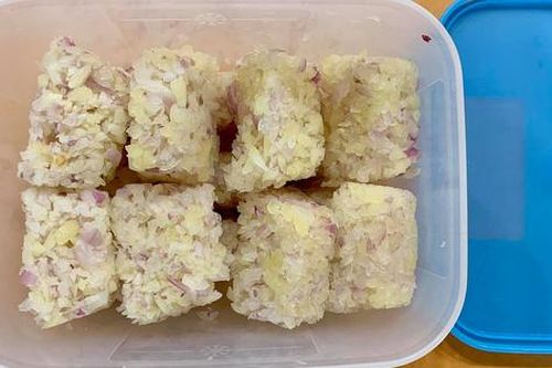 Cách trữ tỏi, ớt, hành xay cực dễ, cực nhàn, để cả tháng mang ra nấu vẫn giữ nguyên mùi vị