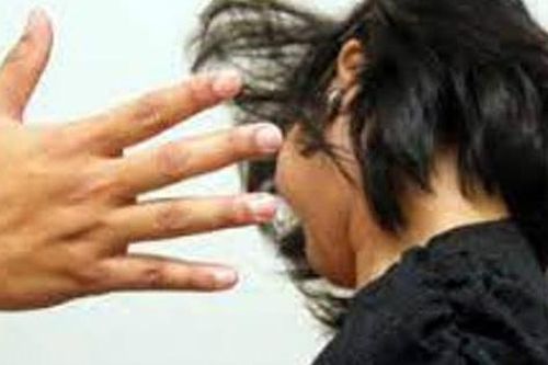 Phụ huynh đến nhà tát cháu bé 9 tuổi vì cắn con mình ở lớp
