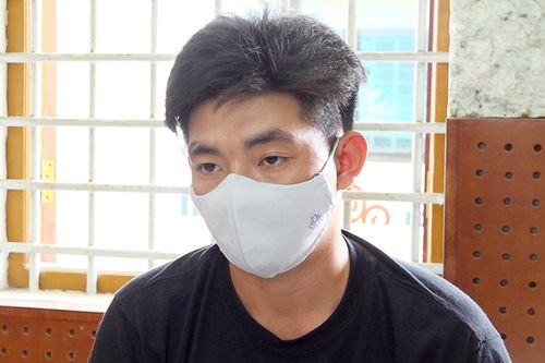 Nam thanh niên hát karaoke khuya, đâm trọng thương người nhắc nhở