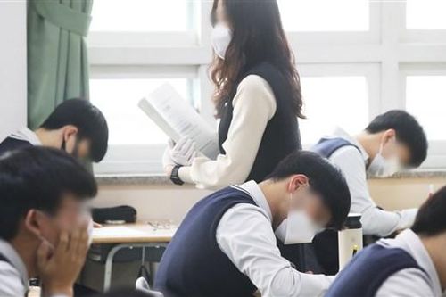 Hàn Quốc: Dự kiến tái mở cửa trường học vào mùa thu